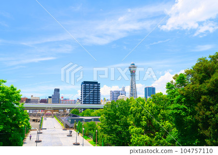 [Osaka Prefecture] Scenery around Tennoji Station surrounded by greenery in July 104757110