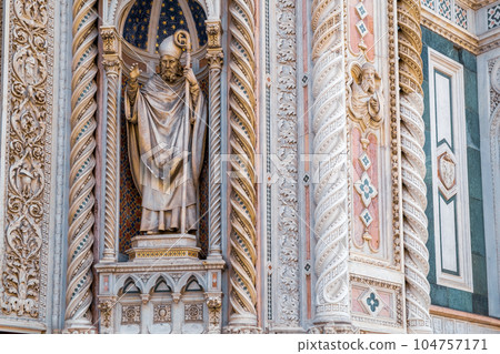 Detail of a Renaissance statue Detail of a Renaissance statue 104757171