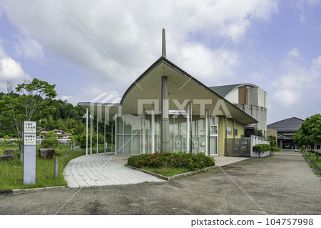 Kui: Mihara City Kui Cultural Center/Kui Library: Mihara City, Hiroshima Prefecture Kui: Mihara City Kui Cultural Center/Kui Library: Mihara City, Hiroshima Prefecture 104757998