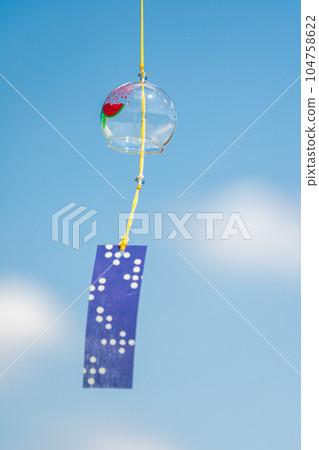 Summer in Japan Blue sky and wind chimes 104758622