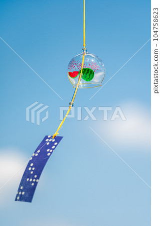 Summer in Japan Blue sky and wind chimes 104758623