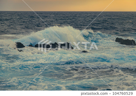 rough seas and reefs 104760529