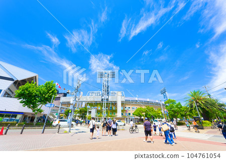 [兵庫縣]甲子園體育場和西宮市八月和夏季的風景 104761054