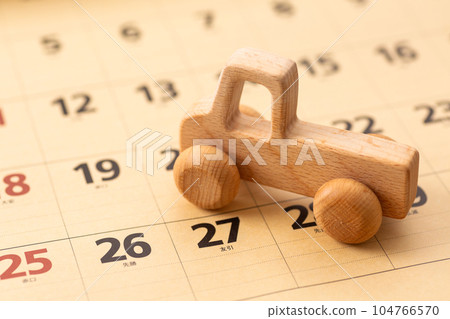 track and calendar track and calendar 104766570