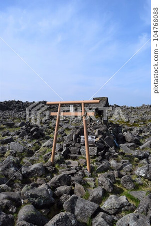 The summit of Mt. Tateshina, one of the 100 famous mountains The summit of Mt. Tateshina, one of the 100 famous mountains 104768088