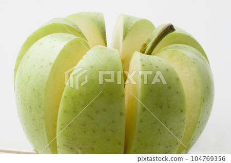 裂開的蘋果 104769356