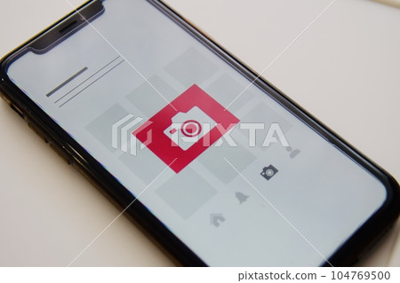 image of flea market app 104769500