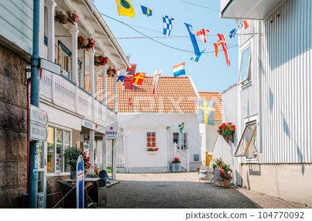 Scandinavian summer, scenery of a port town 104770092
