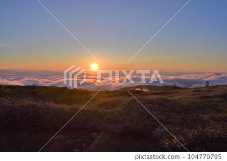 Evening view from Yakushidaira at the foot of Mt. 104770795