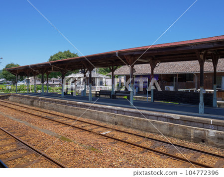 天龍濱名湖鐵道天龍二俁車站內的夏日風景 天龍濱名湖鐵道天龍二俁車站內的夏日風景 104772396