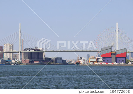 Osaka Port / Mt. Tenpo 104772608