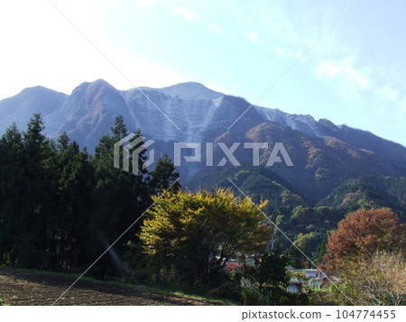 武甲山(埼玉縣秩父市) 武甲山(埼玉縣秩父市) 104774455