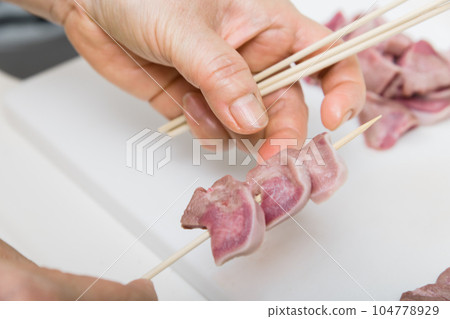 【主婦串燒雞肉串豬舌】 【主婦串燒雞肉串豬舌】 104778929