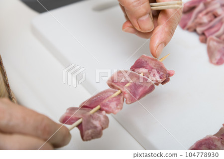 【主婦串燒雞肉串豬舌】 【主婦串燒雞肉串豬舌】 104778930