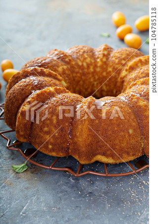 Winter citrus pound bundt cake 104785118