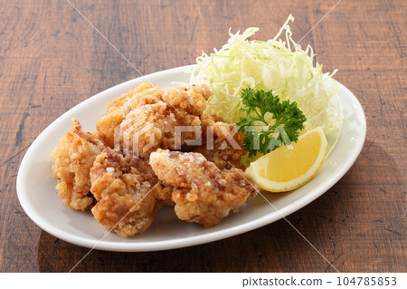 fried chicken on the table 104785853
