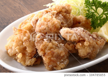 Fried chicken close-up 104785855