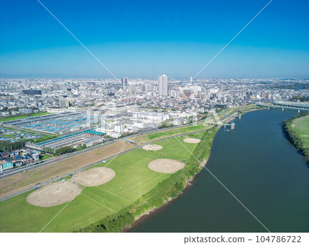“千葉縣”從矢霧附近無人機拍攝的江戶川景色 104786722