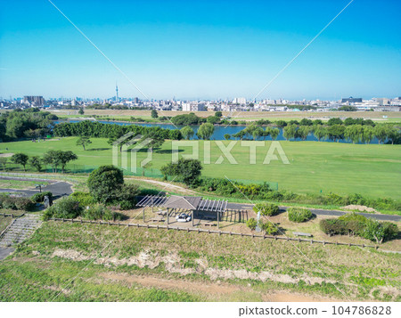 “千葉縣”矢切松戶市的無人機景觀 “千葉縣”矢切松戶市的無人機景觀 104786828