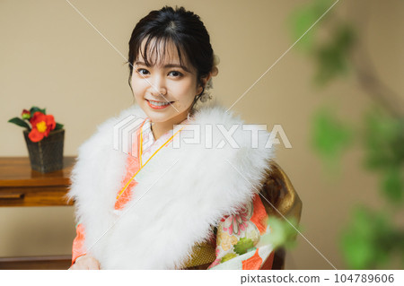 Furisode seijin-shiki feather stole Furisode seijin-shiki feather stole 104789606