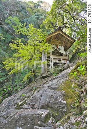 [Former Ise Amanoiwato Shrine] Hiuragatake, Oe-cho, Fukuchiyama City, Kyoto Prefecture 104791896