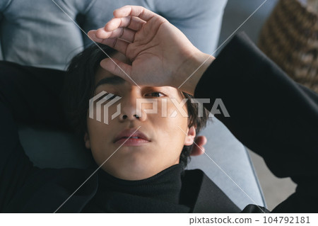 男性肖像』 104792181