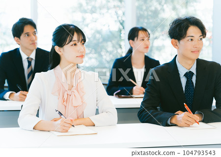 Working people taking seminars 104793543
