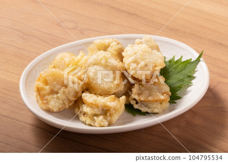 scallop tempura 104795534