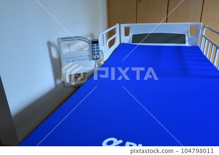 家中老人護理床 家中老人護理床 104798011