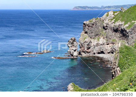 Cape Kamui, Charenka Path, Cape Kamui Nature Park, Kamui Rock, Shakotan Peninsula 104798350
