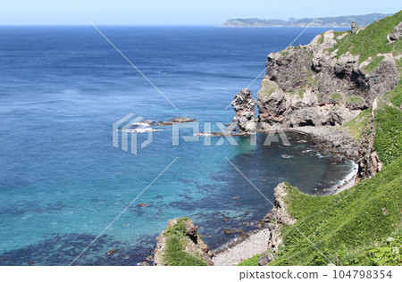 Cape Kamui, Charenka Path, Cape Kamui Nature Park, Kamui Rock, Shakotan Peninsula 104798354