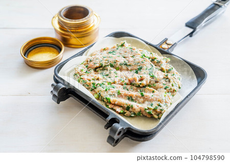 Unwrapped Gyoza Making and Alcohol Stove 104798590