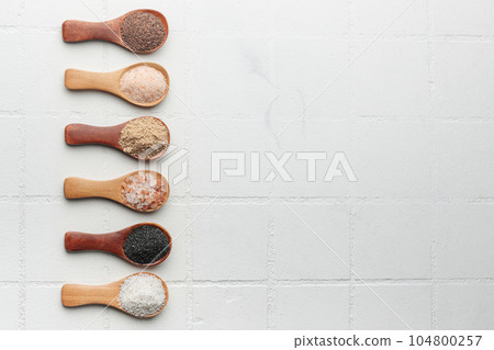 Spoons with assorted speciality salt Spoons with assorted speciality salt 104800257