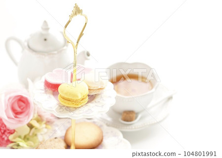 cute afternoon tea 104801991