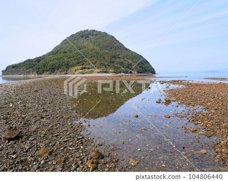 低潮時的高牧島(熊本縣上天草市) 低潮時的高牧島(熊本縣上天草市) 104806440