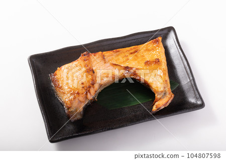 烤銀鮭魚配咸米曲 104807598