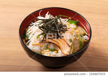 鱒魚鮭魚茶泡飯 104807835
