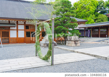 京都市伏見區城南宮神社的茅輪 京都市伏見區城南宮神社的茅輪 104808116
