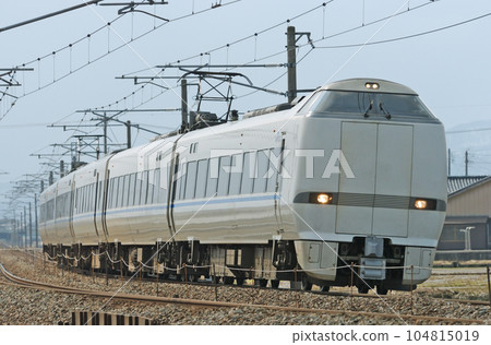 北陸本線西高岡～高岡 JR 西日本 683 系列 T23 編隊（金澤）Thunderbird 104815019