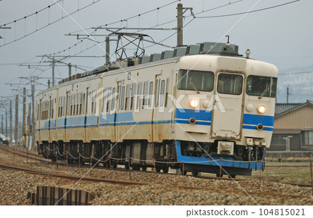 Hokuriku Main Line West Takaoka - Takaoka JR West 413 series B03 formation (Kanazawa) 104815021