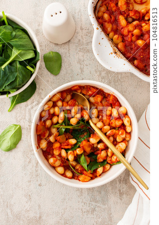 Stewed white beans Stewed white beans 104816513