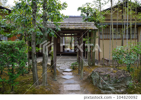 日本庭園“有樂園”的元安中門 日本庭園“有樂園”的元安中門 104820092