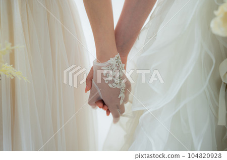Wedding image of two women Wedding image of two women 104820928