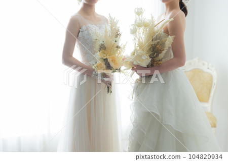 Wedding image of two women 104820934