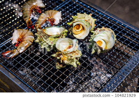 Seafood grilled on the barbecue 104821929