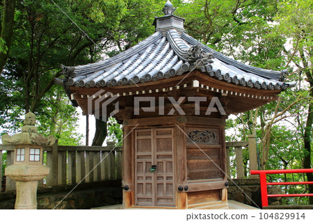 Takarazuka Nakayama Temple scenery 104829914