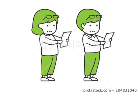 A couple who stretches out their hand to see the notice paper 104831040