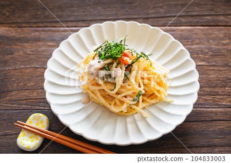 Cod roe cream spaghetti 104833003