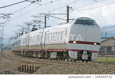 Hokuriku Main Line Nishi-Takaoka-Takaoka Hokuetsu Express 683 Series N13+N03 formation Hakutaka Hokuriku Main Line Nishi-Takaoka-Takaoka Hokuetsu Express 683 Series N13+N03 formation Hakutaka 104840752