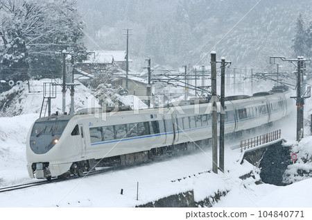 北陸本線 Isurugi-Kurikara JR West 683 系列 T25 組織 (Kanazawa) 雷鳥 北陸本線 Isurugi-Kurikara JR West 683 系列 T25 組織 (Kanazawa) 雷鳥 104840771